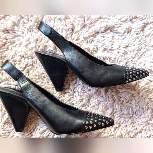 Michael Kors shoes, Size 8, Black color. - Picture 3 of 12